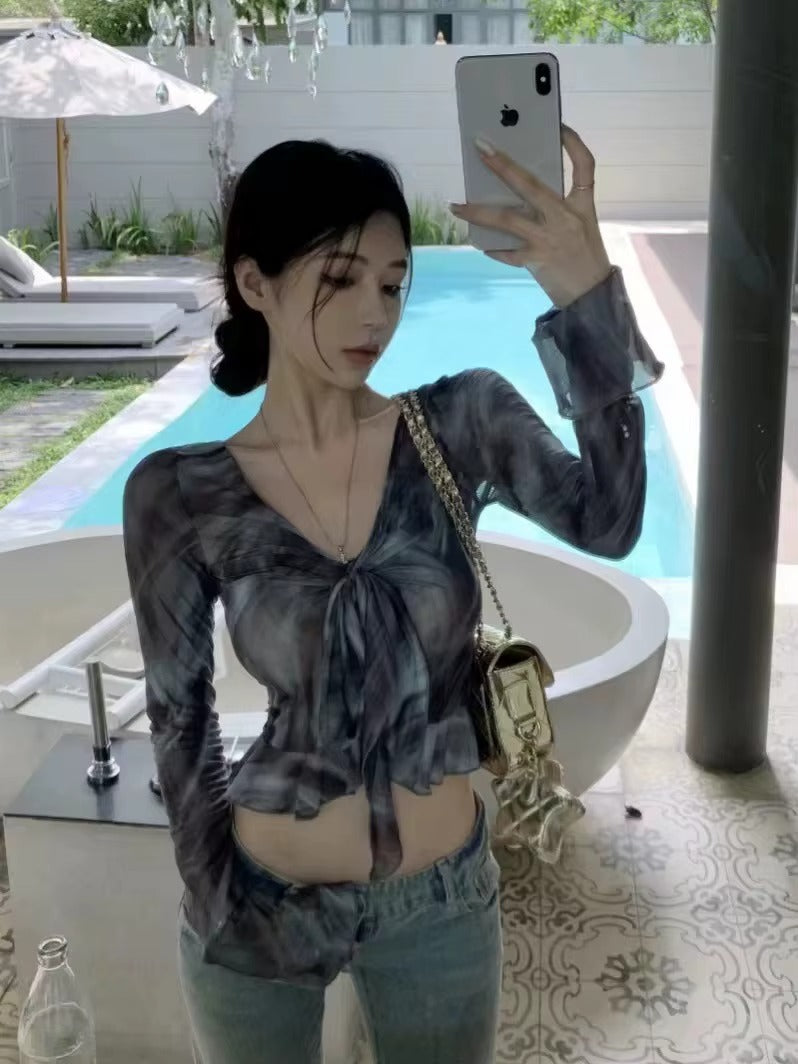 Tie-Dye V-Neck Long-Sleeve Blouse – Slim-Fit T-Shirt