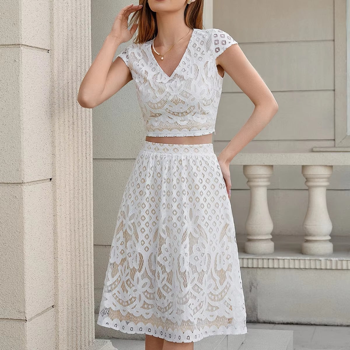 Ladies' New Elegant V-neck Suit – Short-sleeved, Lace, for Parties & Dinners