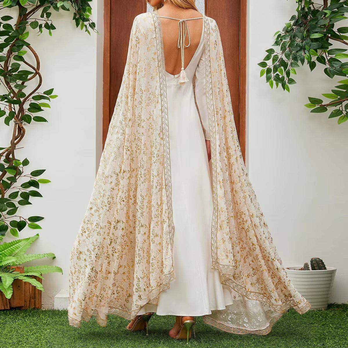 Gilded Two-Piece Set – Shawl Included, Lace-Embroidered, Middle Eastern Arabic Robe, Muslim Clothing